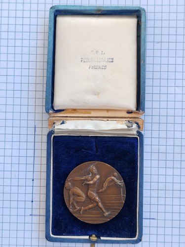 Medaglia bronzo 1961 - •,