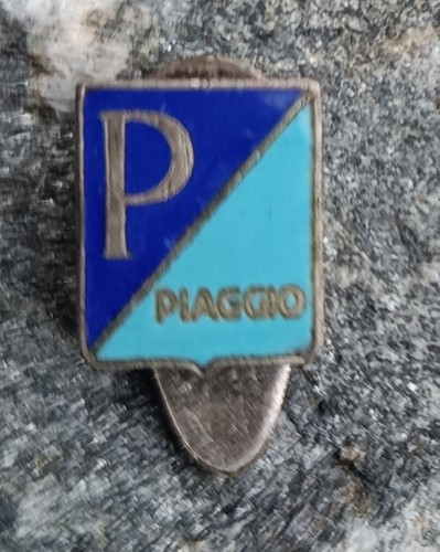 Distintivo pendino piaggio - a,